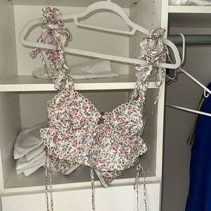 For love and lemons floral top